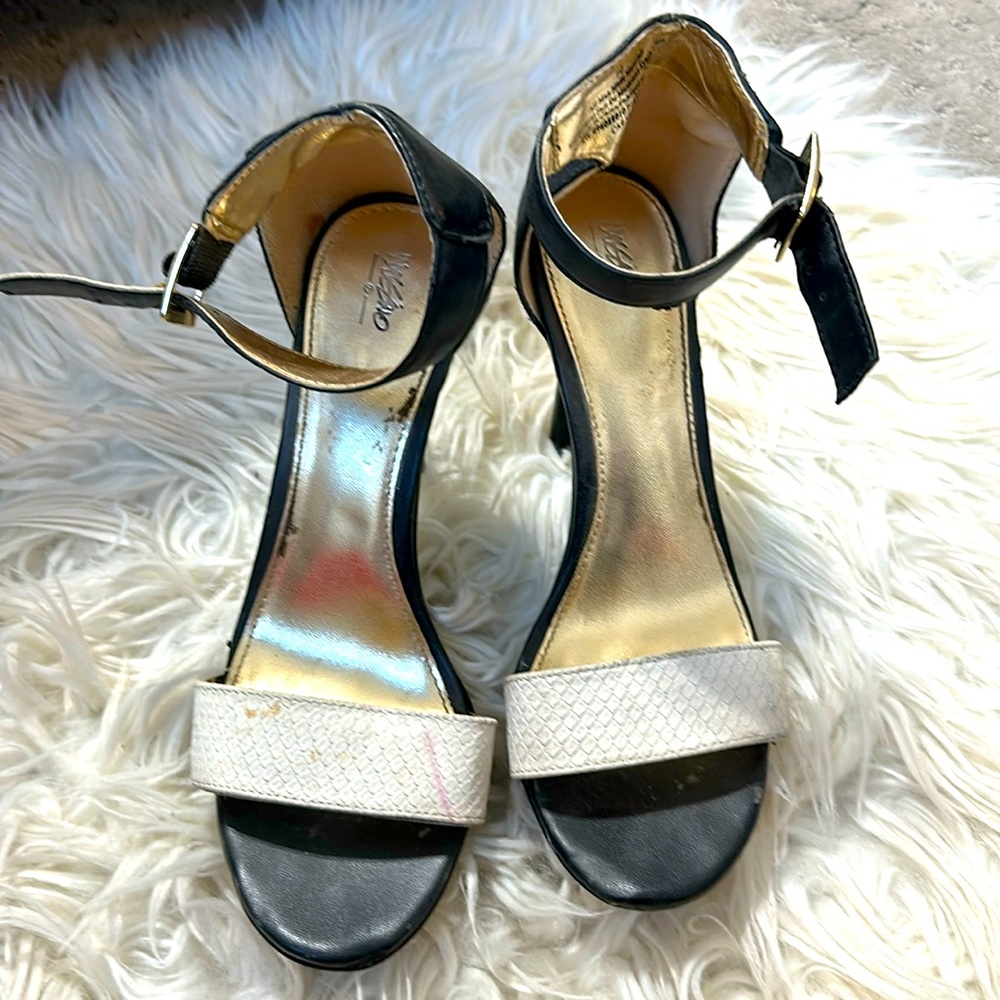 Women’s shoes